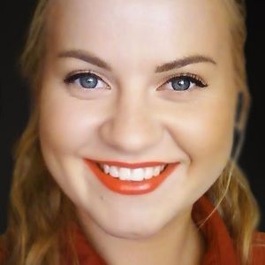 Meet your Posher, Paulina sara